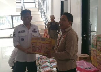 Dinsos Salurkan Bantuan Untuk Korban Bencana