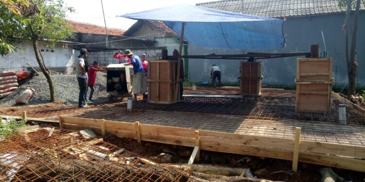 Warga Dayeuh Tolak Tower Seluler