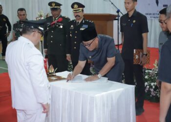 Iwan Setiawan Lantik Empat Kades Gelombang 2