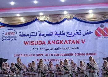 SMPIT AL – Fityan Boarding School Bogor Wisuda 69 Santriawati