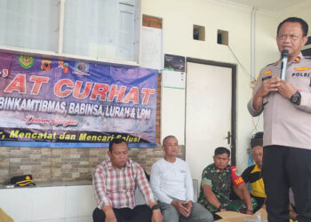 Kapolsek Bogor Utara dan Lurah Tanah Baru Tampung Aspirasi Warga RT 06 pada Jumat Curhat