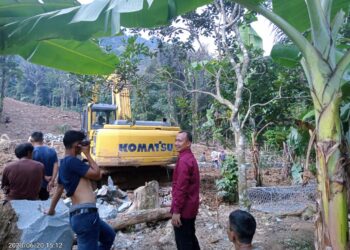 DPUPR Pasang Bronjong di Lokasi Longsor Buanajaya Tanjungsari