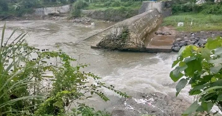Bendungan Dibiarkan Jebol, Puluhan Hektare Sawah tak Bisa Ditanami Padi