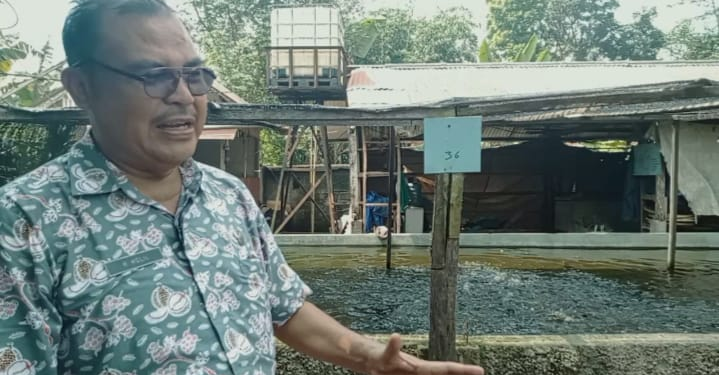 Kades H.Holil Terjun ke Bisnis Ikan Lele