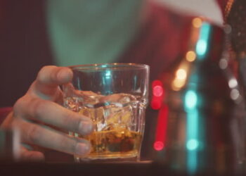 Minum Alkohol Berisiko Didekati Lebih dari 60 Penyakit