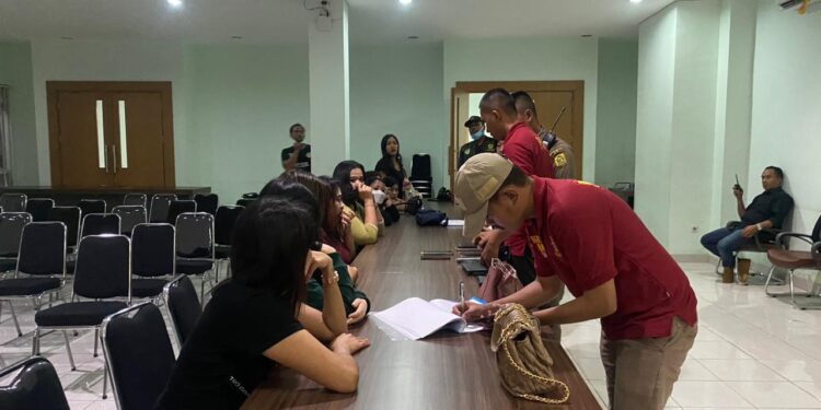 Ribuan Miras dan Puluhan PSK Diamankan Satpol PP