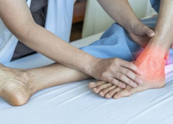 Kurang Minum Air Putih Rupanya Bisa Timbulkan Asam Urat