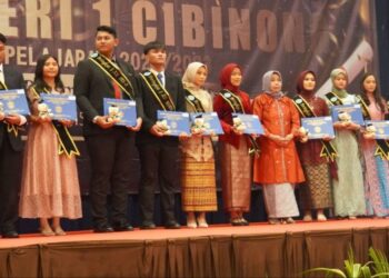 Ratusan Lulusan SMAN 1 Cibinong Diterima di PTN