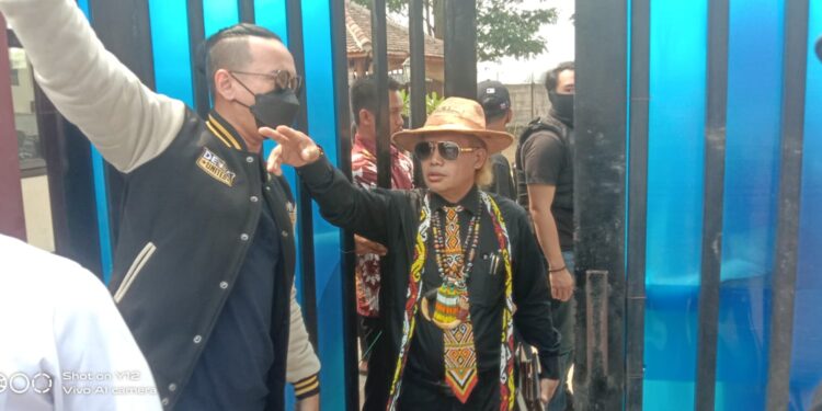 Orang Tua Bripda Ignatius Minta Rekonstruksi Dilakukan Terbuka
