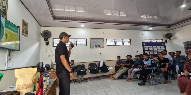 Petani Milenial Diberi Penyuluhan oleh Distanhorbun untuk Lahirkan Wirausahawan Muda