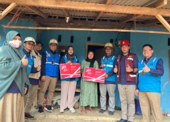 Listrik Gratis Dipasang PLN Gunung Putri di Desa Sukamakmur