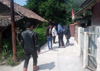 Dusting Pada Beton Jalan Desa Sukamanah, Ini Penjelasan dan Solusi dari PT Universal ECO