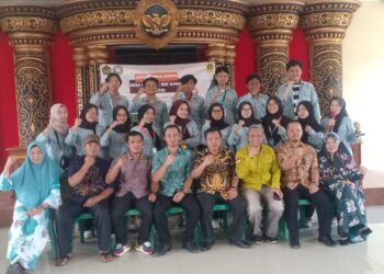 Sebulan Terjun ke Masyarakat, Mahasiswa UIKA Akhiri KKN di Desa Nagrak