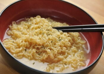 Keseringan Konsumsi Mi Instan Picu Obesitas