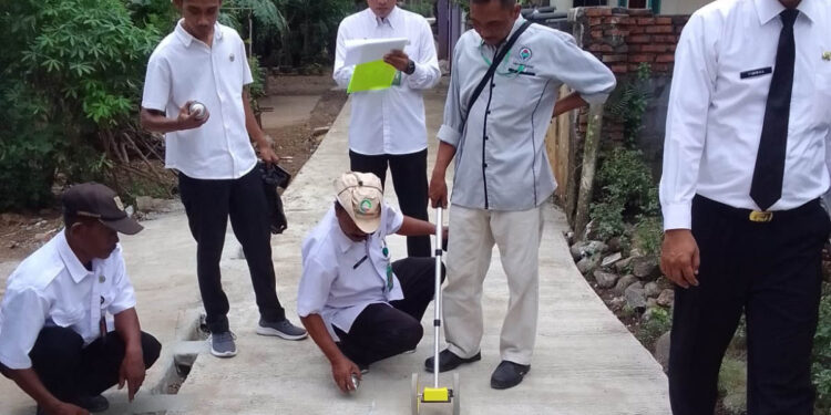 Samisade Desa Sukamanah Dievaluasi Tim Monev