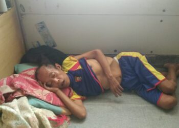 Ditinggal Anak Istri, Warga Cimandala jadi Tunawisma