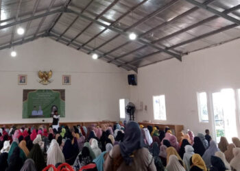 Peringatan Maulid Nabi di Desa Ciangsana Diikuti Ratusan Ibu-ibu