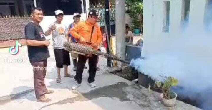 Achmad Fathoni Fogging di Perumahan Griya Jaya Cileungsi Cegah Penularan DBD