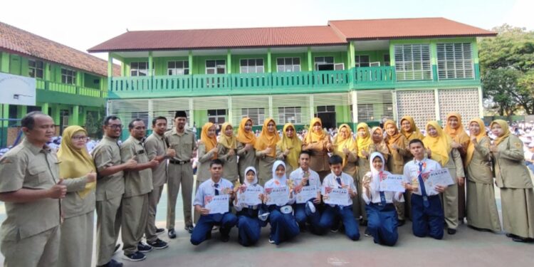 Turun di Liga Taekwondo DKI Jakarta Series 5, Siswa SMPN 1 Klapanunggal Boyong 7 Medali