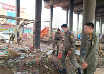 Ratusan PKL Dikolong Flyover Cileungsi Bersih Disapu Satpol PP dan Pemcam Cileungsi