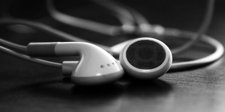 Agar Aman tak Rusak Pendengaran, Gunakan Earphone tak Lebih 1 Jam