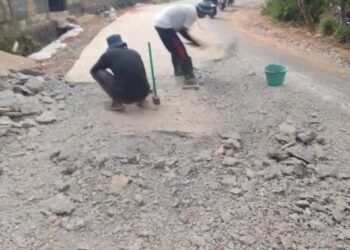 Adhimix Akhirnya Bongkar Beton Jalan Mengker – Gunung Batu