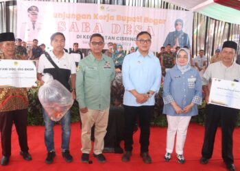 Boling, Bupati Bogor Berikan Bantuan Pada Wilayah Minapolitan