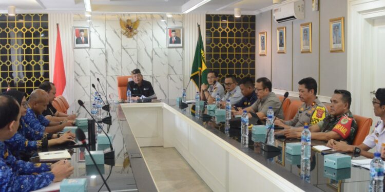 Matangkan Aturan Jam Operasional Tambang, Sekda Burhanudin Akan Portal Jalur Lintas Tambang