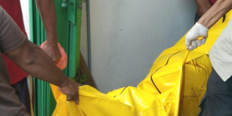 Jasad Pria Membusuk Dalam Ruko di Rumpin