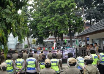 Buruh Tuntut Kenaikan UMK 2024, Personil Gabungan Diturunkan