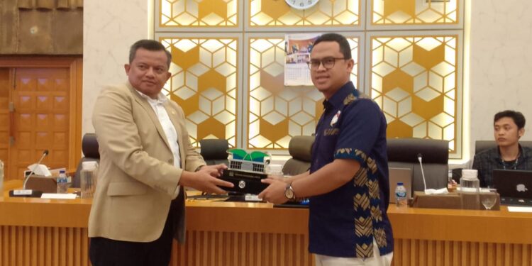 Ingin Tahu Tupoksi Dewan, HMBT Kunjungi Gedung Parlemen DPR RI