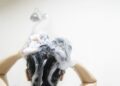 Benarkah Jarang Keramas Baik untuk Kesehatan Rambut?