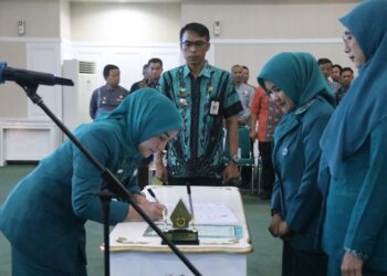 Lantik 19 Katua TP – PKK, Ini Pesan Halimatu Sadiyah