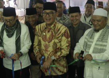 Gedung MTs Asnawiyah Gunung Putri, di Resmikan Iwan Setiawan