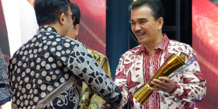 SBI Pabrik Narogong Raih Penghargaan Tamasya Award dari Kementerian ESDM