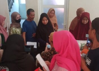 916 KPM di Desa Leuwikaret Dapat Bantuan Beras