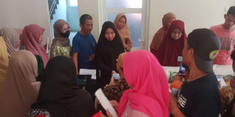 916 KPM di Desa Leuwikaret Dapat Bantuan Beras