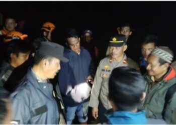 Tersesat di Gunung Pangrango, 3 Pendaki Belum Ditemukan