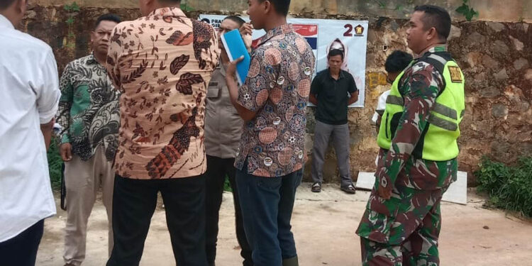 Sinergitas TNI – Polri Wilayah Hukum Polsek Babakan Madang Beri Edukasi Warga