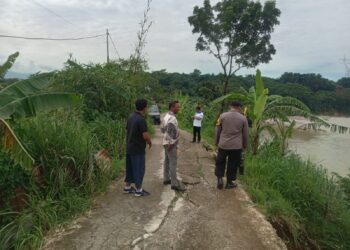 Jalan Kampung Lengkong Nambo Longsor Akibat Diguyur Hujan Seharian