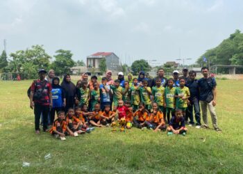 Piala Juara Festival Usia Dini Diboyong Persibotim