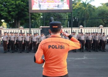 Kapolres Bogor Pimpin Tradisi Pembaretan Bintara Baru Angkatan ke-50