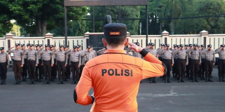 Kapolres Bogor Pimpin Tradisi Pembaretan Bintara Baru Angkatan ke-50