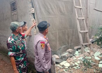 Dampak Gempa Sumedang Robohkan Rumah Ketua IPSM, Ini Wujud Perhatian Kapolsek Gunung Putri