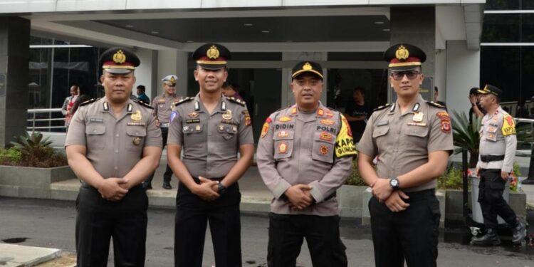Tiga Personil Polsek Gunung Putri Naik Pangkat