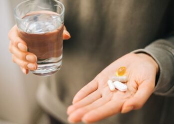Benarkah Konsumsi Multivitamin Hanya Buang-buang Uang?