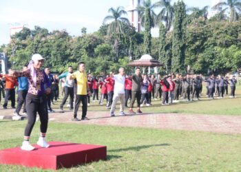Senam Pagi, Burhanudin Ajak Masyarakat Budayakan Olahraga Sehari-hari