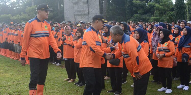 Apel Bareng Petugas Kebersihan se-Kabupaten Bogor, Ini Pesan Asmawa Tosepu