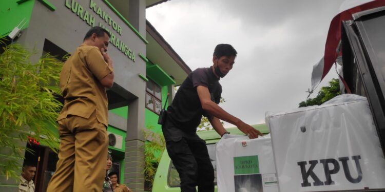 Kelurahan Jatirangga Geber Pengiriman Logistik Kotak Suara Pemilu Ke 48 TPS