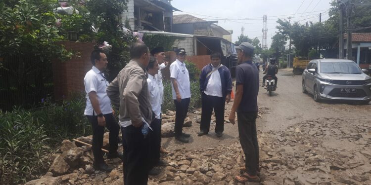 Parahhh, UPT Jalan dan Jembatan Cileungsi Harus di Demo Dulu Baru Kerja, Camat dan Kades Langsung Tinjau Lapangan